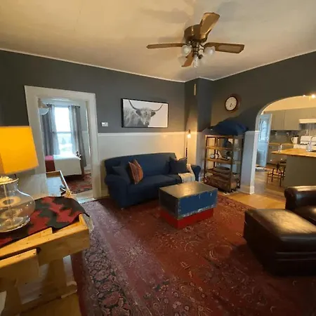 Cozy 3 & 4 Bed Home 2 Blocks To Hospitals & Lambeau Green Bay Exterior photo