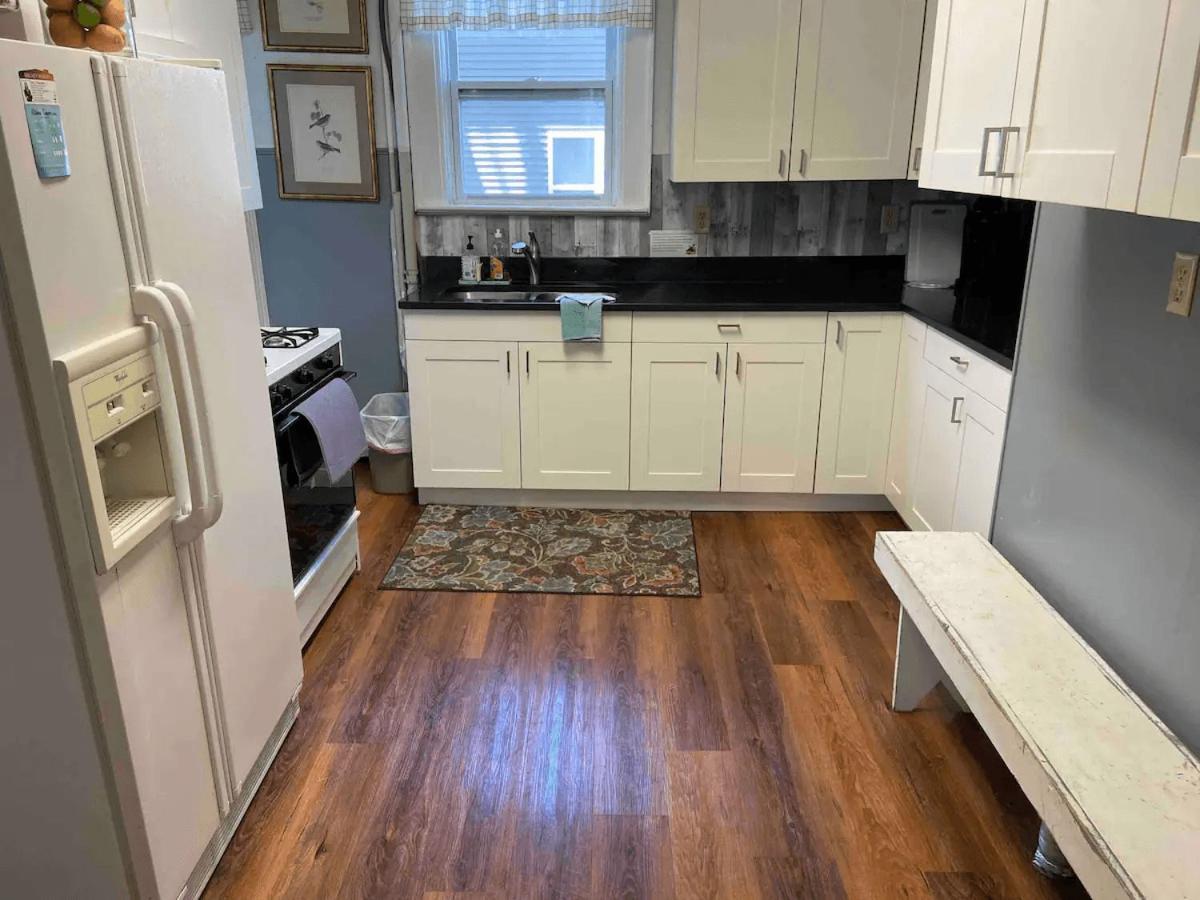 Appartement Cozy 3 & 4 Bed 2 Blocks To Hospitals & Lambeau Green Bay